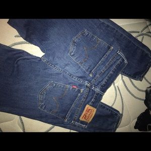 Levi skinny jeans
